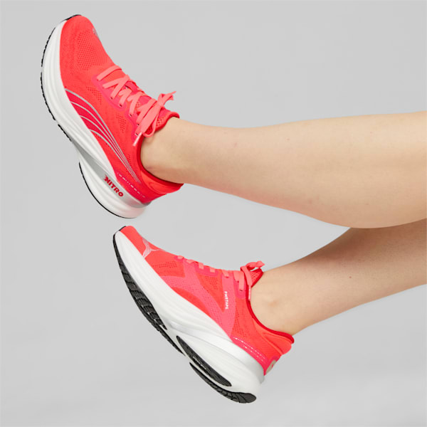 Tenis de correr Magnify NITRO 2 para mujer, Fire Orchid-For All Time Red, extralarge